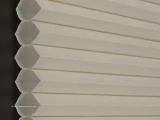 Lutron Napa <1% shade fabric swatch in Shell (CR-SH)