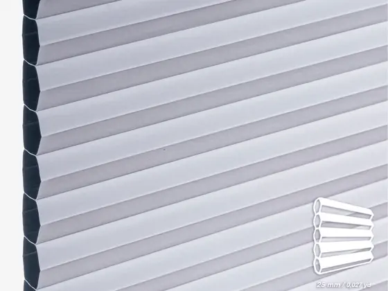 TOP Barolo Blackout 25 mm honeycomb shade fabric swatch in White (87611)