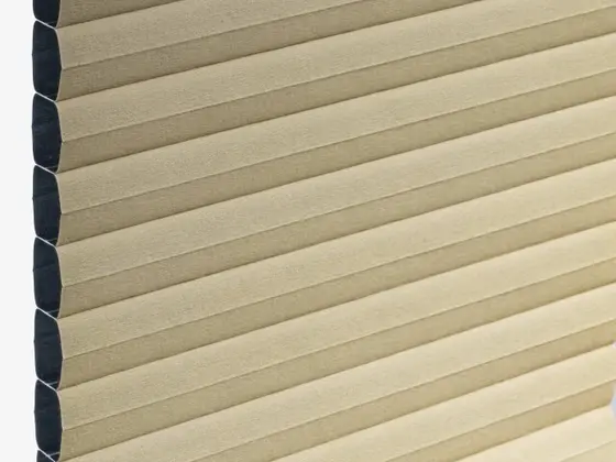 TOP Ripasso Blackout 25 mm honeycomb shade fabric swatch in Yellow (85625-25)