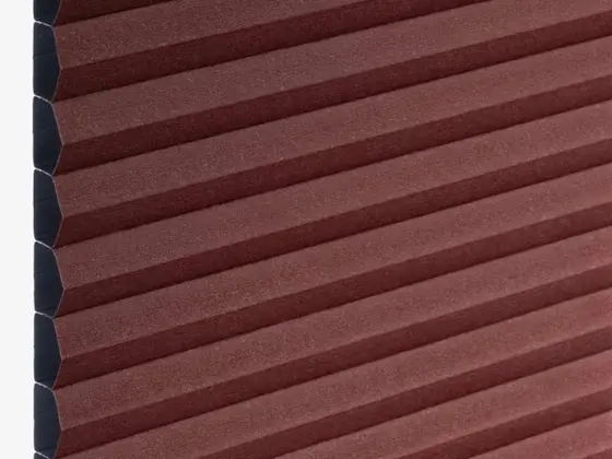 TOP Ripasso Blackout 25 mm honeycomb shade fabric swatch in Red (85626-25)